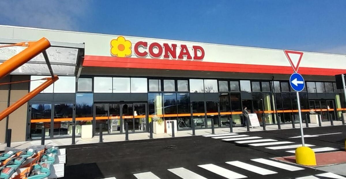Inaugurazione di un nuovo punto vendita Conad