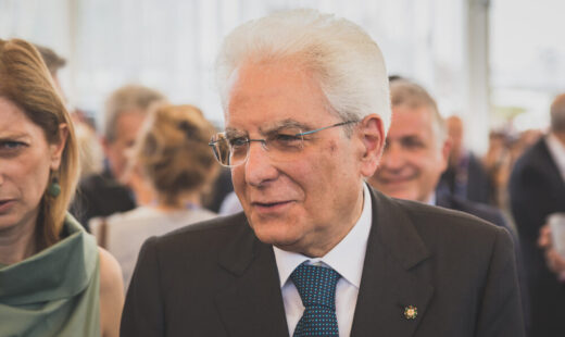 Sergio Mattarella durante una cerimonia ufficiale.