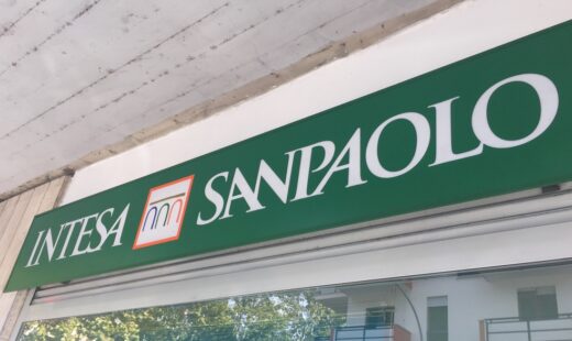 Logo di Intesa Sanpaolo e Ideofarm