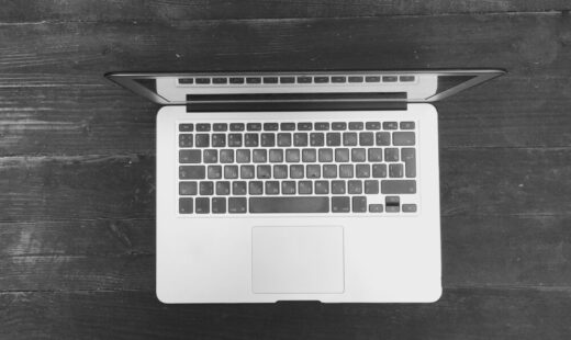 MacBook OLED in fase di test