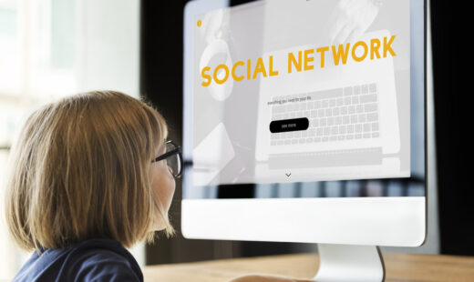 Immagine rappresentativa delle restrizioni sui social media per minori