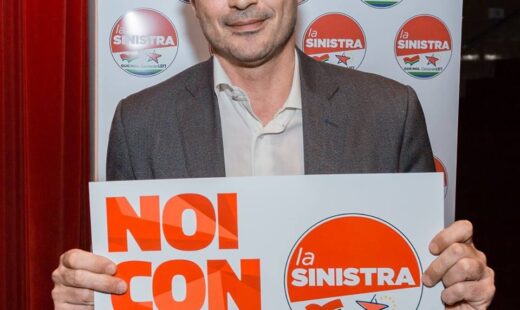 Nicola Fratoianni durante un intervento