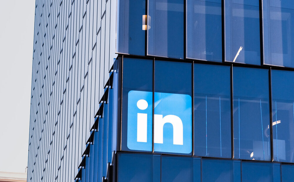 Screenshot della funzione di segnalazione su LinkedIn