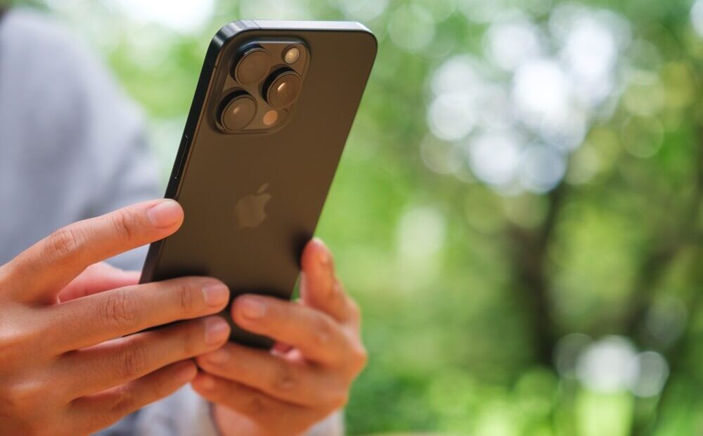 Animazione dell'iPhone Duo su Galaxy Z Fold 8