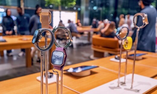 Apple Watch Series 12 in diverse varianti di materiale