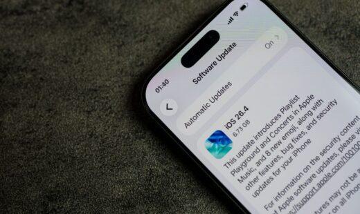 Screenshot di iOS 27 con nuova Siri AI