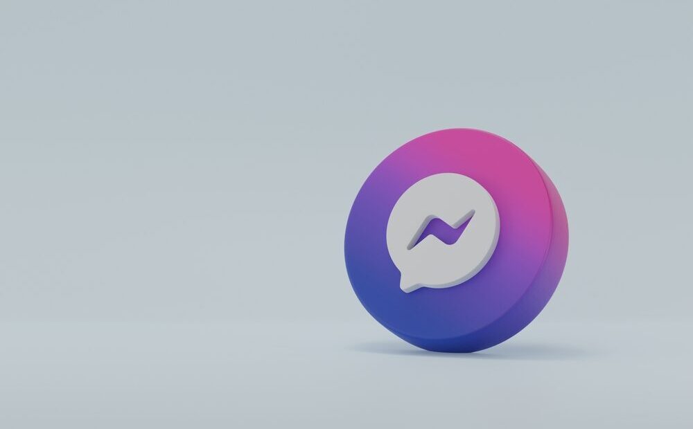 Screenshot di Google Messages con nuove funzionalità di condivisione della posizione